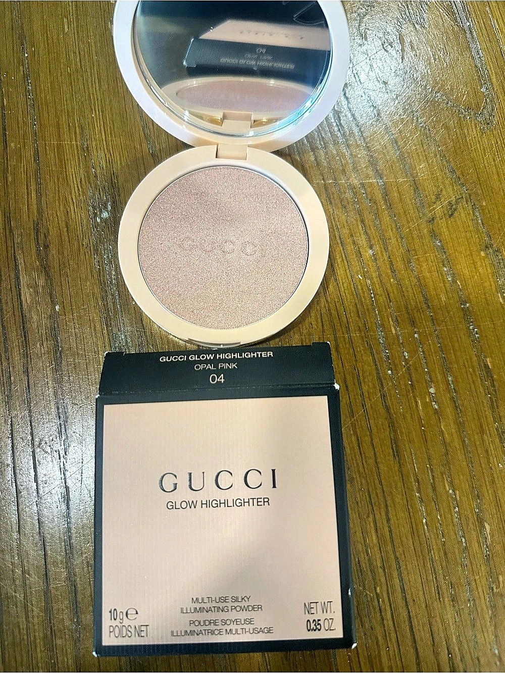 Gucci Glow Highlighter 04 Pink